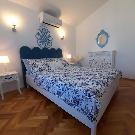 Apartments M Gregor Ideal For Relaxing Holidays Baska  Exterior photo